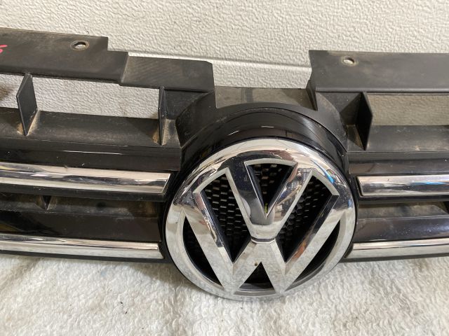 bontott VW TOUAREG Hűtőrács