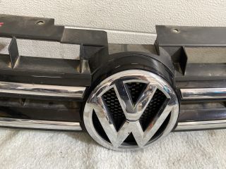bontott VW TOUAREG Hűtőrács