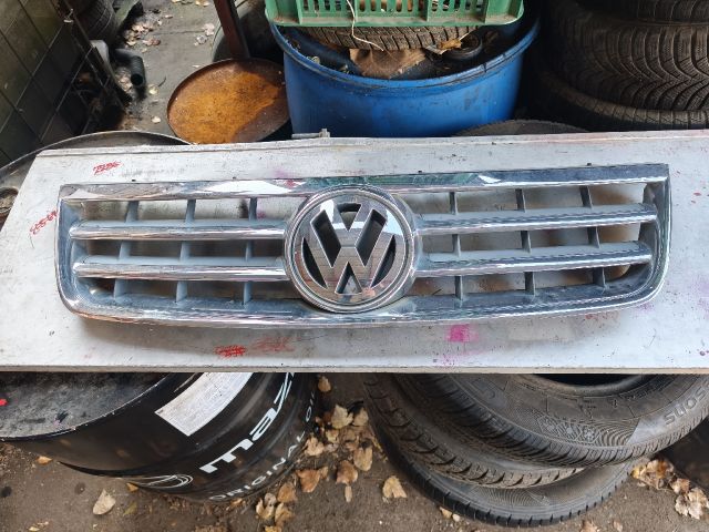 bontott VW TOUAREG Hűtőrács