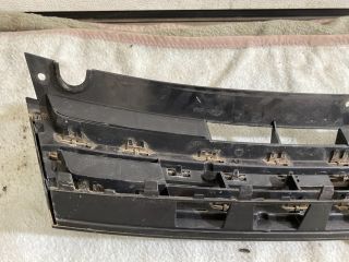 bontott VW TOUAREG Hűtőrács