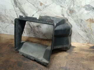 bontott VW TOUAREG Intercooler Légterelő