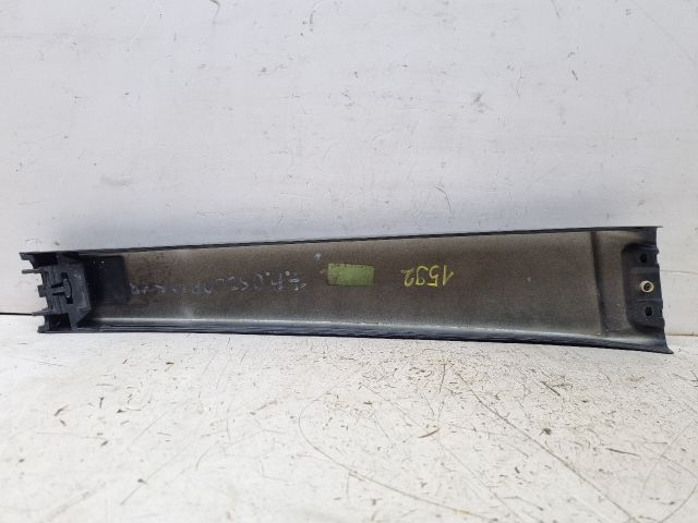 bontott VW TOUAREG Jobb B Oszlop Díszléc