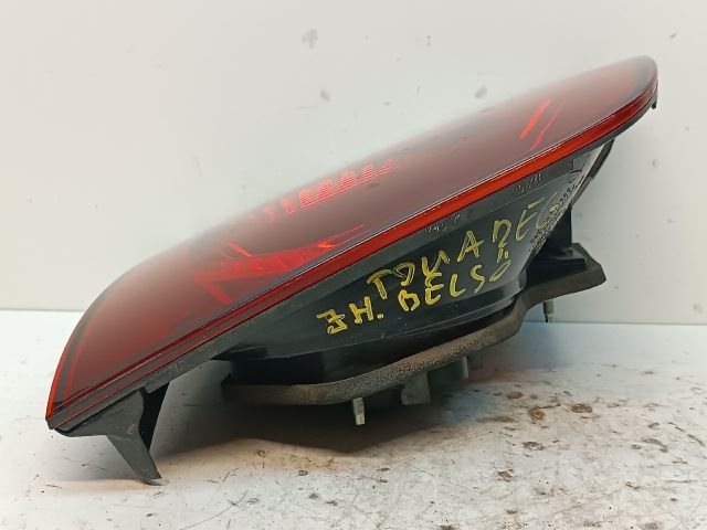 bontott VW TOUAREG Jobb Belső Hátsó Lámpa