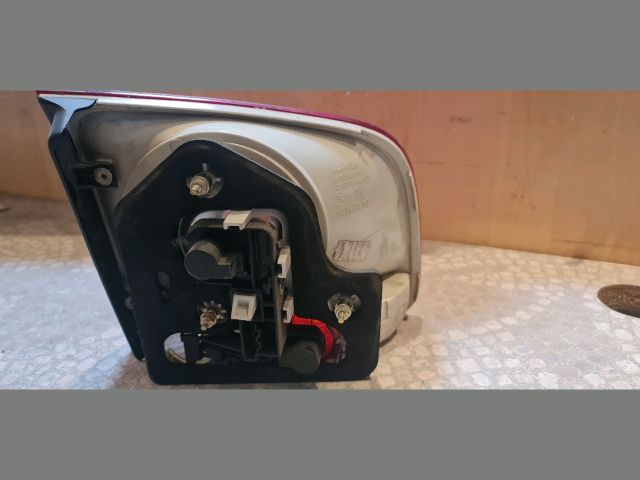 bontott VW TOUAREG Jobb Belső Hátsó Lámpa