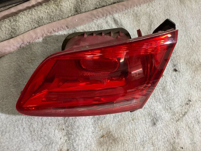 bontott VW TOUAREG Jobb Belső Hátsó Lámpa