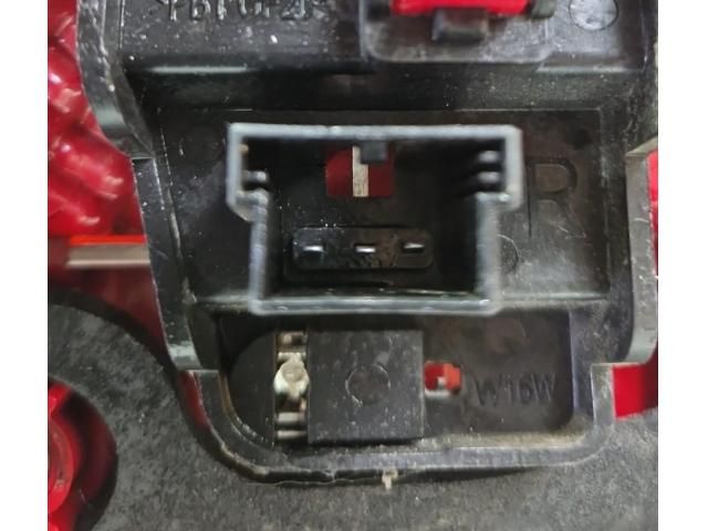 bontott VW TOUAREG Jobb Belső Hátsó Lámpa