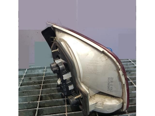 bontott VW TOUAREG Jobb Belső Hátsó Lámpa