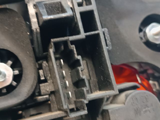 bontott VW TOUAREG Jobb Belső Hátsó Lámpa