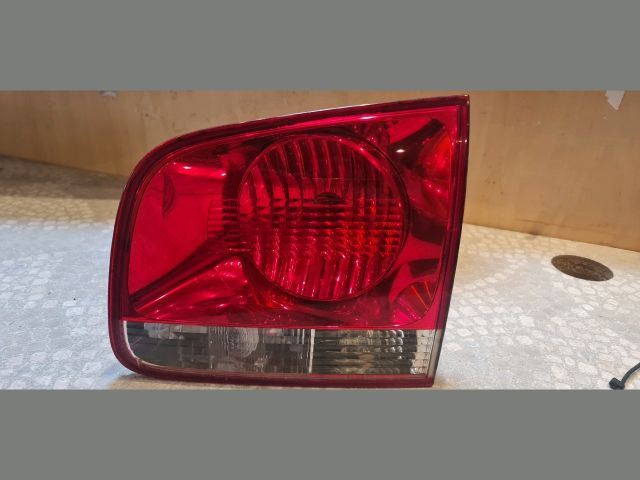 bontott VW TOUAREG Jobb Belső Hátsó Lámpa