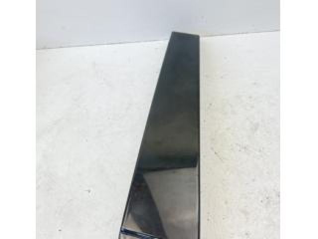 bontott VW TOUAREG Jobb C Oszlop Burkolat