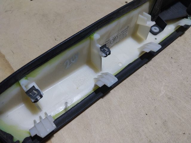 bontott VW TOUAREG Jobb első Ablakemelő Kapcsoló