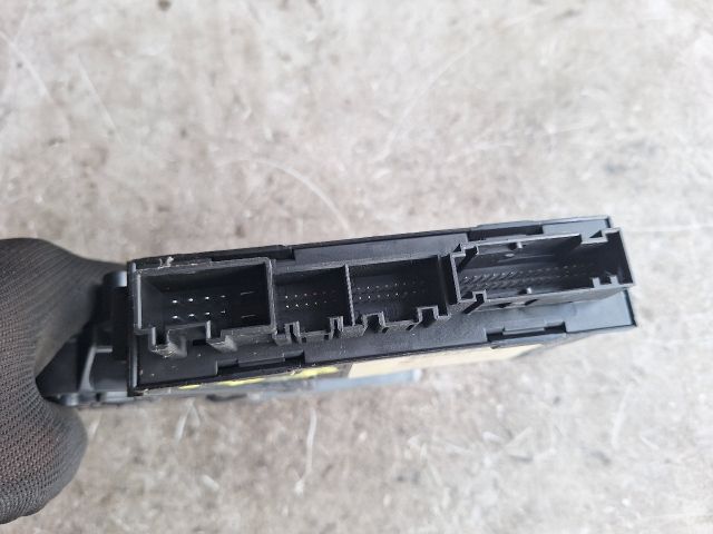 bontott VW TOUAREG Jobb első Ablakemelő Motor