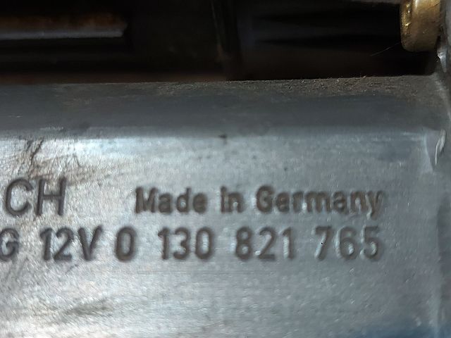 bontott VW TOUAREG Jobb első Ablakemelő Motor