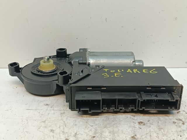 bontott VW TOUAREG Jobb első Ablakemelő Motor