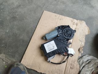 bontott VW TOUAREG Jobb első Ablakemelő Motor