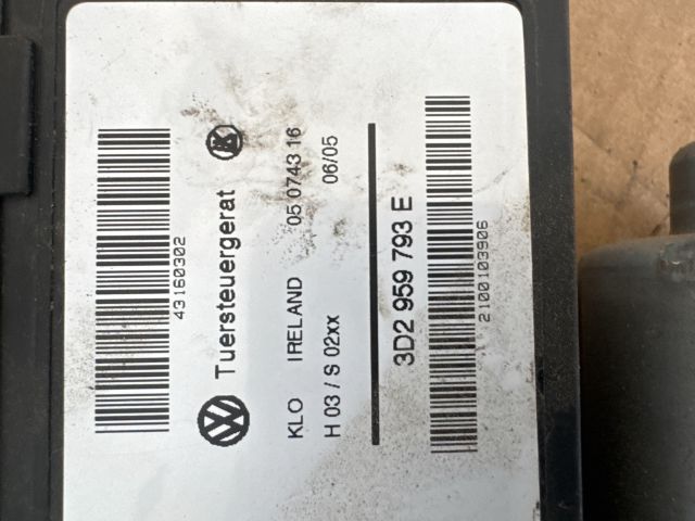 bontott VW TOUAREG Jobb első Ablakemelő Motor