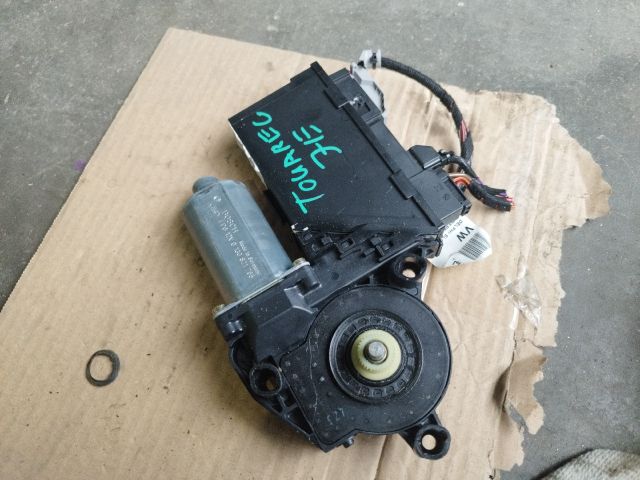 bontott VW TOUAREG Jobb első Ablakemelő Motor