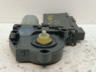 bontott VW TOUAREG Jobb első Ablakemelő Motor