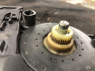 bontott VW TOUAREG Jobb első Ablakemelő Motor