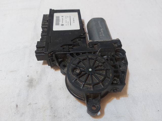 bontott VW TOUAREG Jobb első Ablakemelő Motor