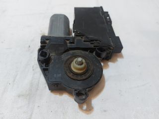 bontott VW TOUAREG Jobb első Ablakemelő Motor