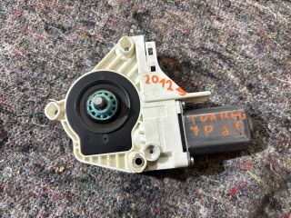 bontott VW TOUAREG Jobb első Ablakemelő Motor