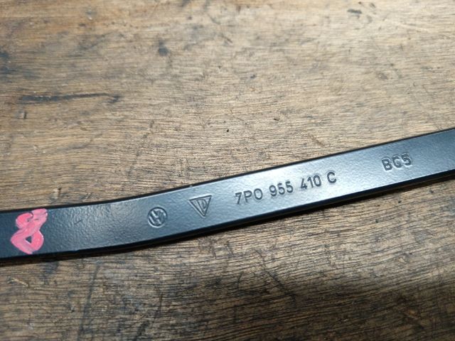 bontott VW TOUAREG Jobb első Ablaktörlő Kar