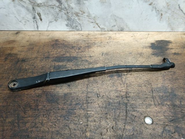 bontott VW TOUAREG Jobb első Ablaktörlő Kar