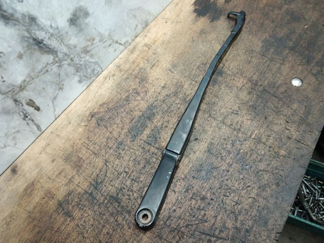 bontott VW TOUAREG Jobb első Ablaktörlő Kar