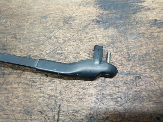 bontott VW TOUAREG Jobb első Ablaktörlő Kar