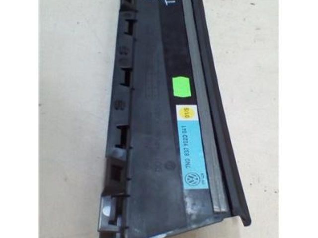 bontott VW TOUAREG Jobb első Ajtó Díszléc