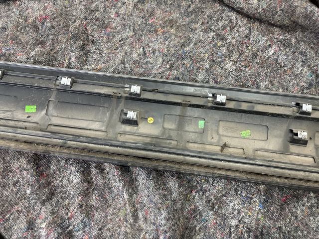 bontott VW TOUAREG Jobb első Ajtó Díszléc