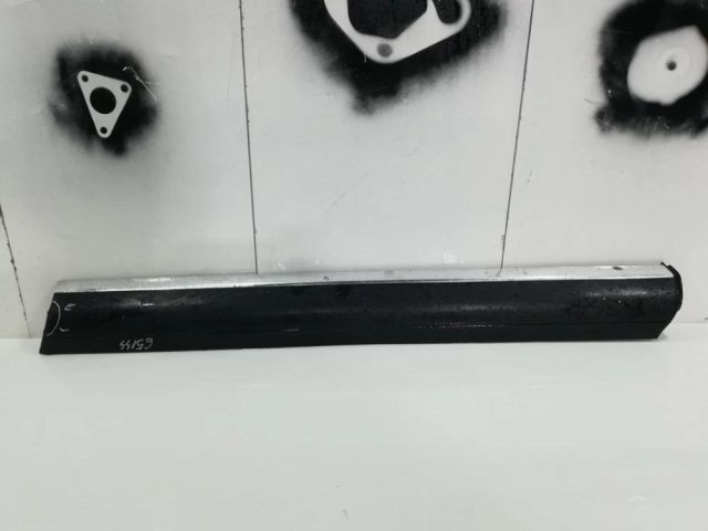 bontott VW TOUAREG Jobb első Ajtó Díszléc