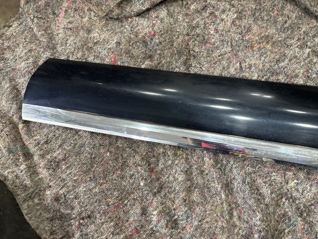 bontott VW TOUAREG Jobb első Ajtó Díszléc