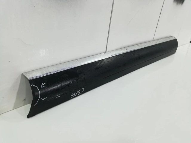 bontott VW TOUAREG Jobb első Ajtó Díszléc