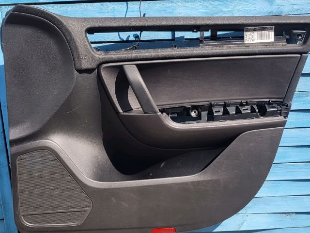 bontott VW TOUAREG Jobb első Ajtó Kárpit