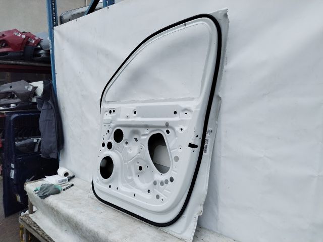 bontott VW TOUAREG Jobb első Ajtó (Üres lemez)