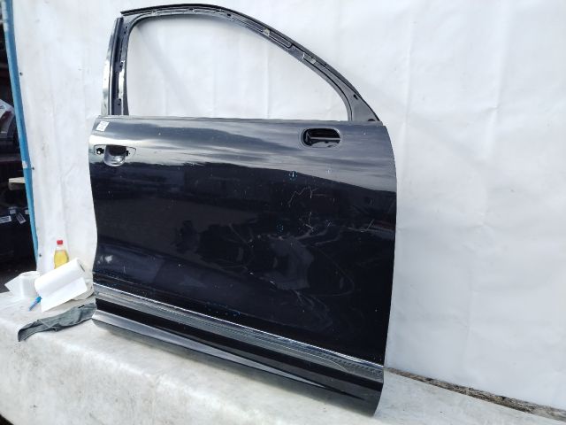 bontott VW TOUAREG Jobb első Ajtó (Üres lemez)