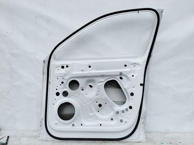 bontott VW TOUAREG Jobb első Ajtó (Üres lemez)