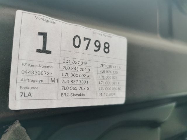 bontott VW TOUAREG Jobb első Ajtó (Üres lemez)