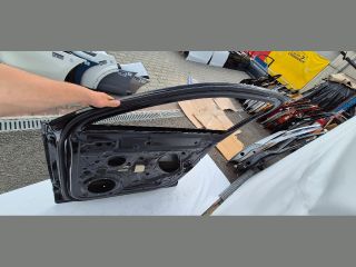 bontott VW TOUAREG Jobb első Ajtó (Üres lemez)