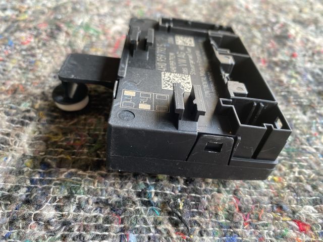 bontott VW TOUAREG Jobb első Ajtó Vezérlőegység