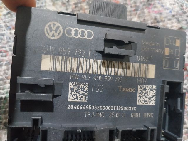 bontott VW TOUAREG Jobb első Ajtó Vezérlőegység