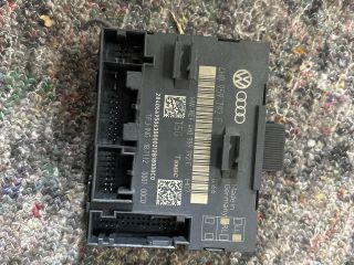 bontott VW TOUAREG Jobb első Ajtó Vezérlőegység