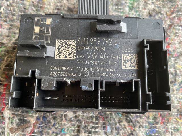 bontott VW TOUAREG Jobb első Ajtó Vezérlőegység