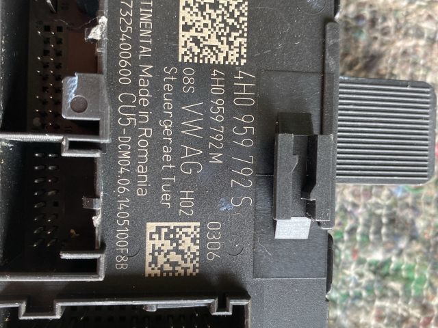 bontott VW TOUAREG Jobb első Ajtó Vezérlőegység