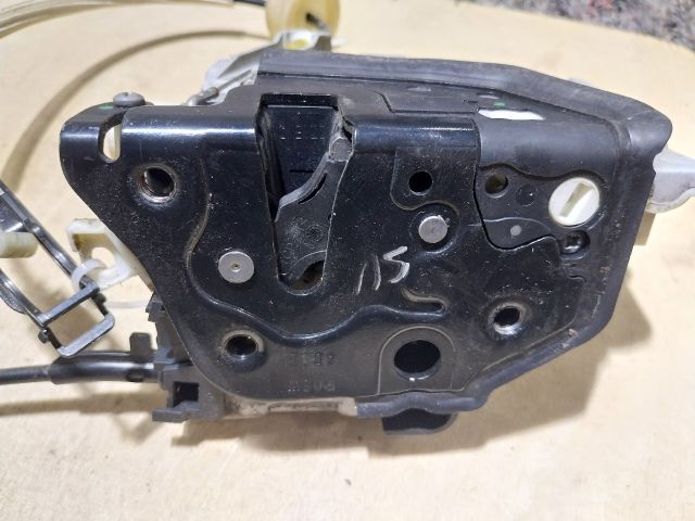 bontott VW TOUAREG Jobb első Ajtózár Motor