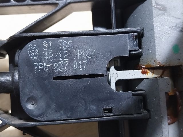 bontott VW TOUAREG Jobb első Ajtózár Motor