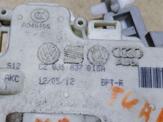 bontott VW TOUAREG Jobb első Ajtózár Motor