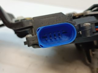 bontott VW TOUAREG Jobb első Ajtózár